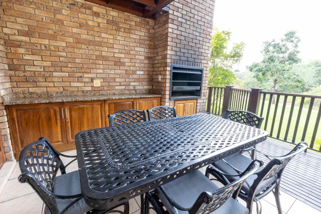 Legend Safaris 257A - In Kruger Park Lodge Hazyview Esterno foto
